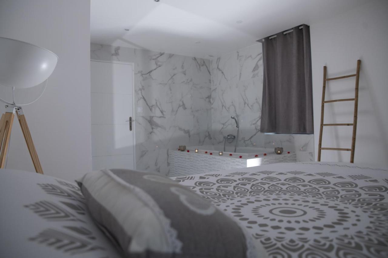Apartmán Triplex 110 M2 Centre Historique Avec Jacuzzi Dinan Exteriér fotografie