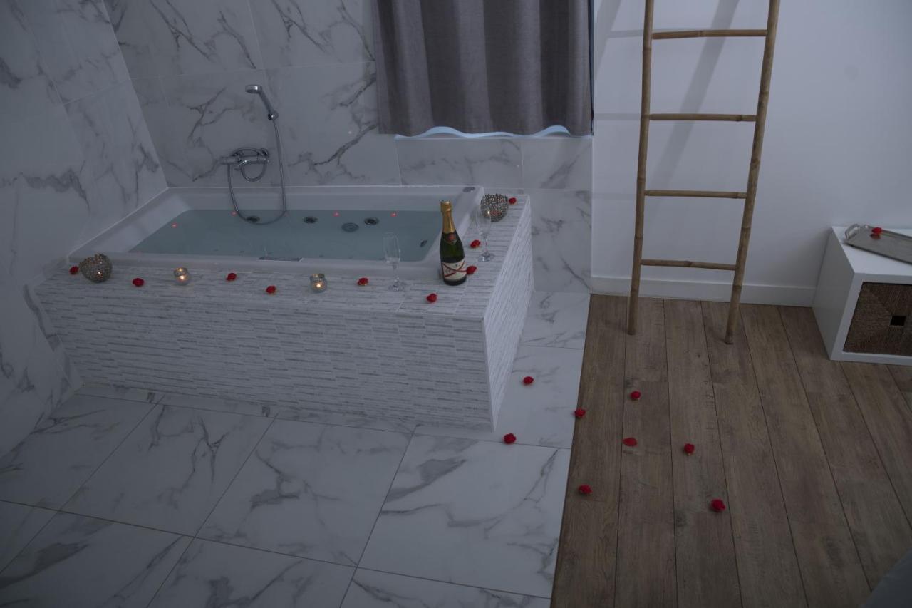 Apartmán Triplex 110 M2 Centre Historique Avec Jacuzzi Dinan Exteriér fotografie