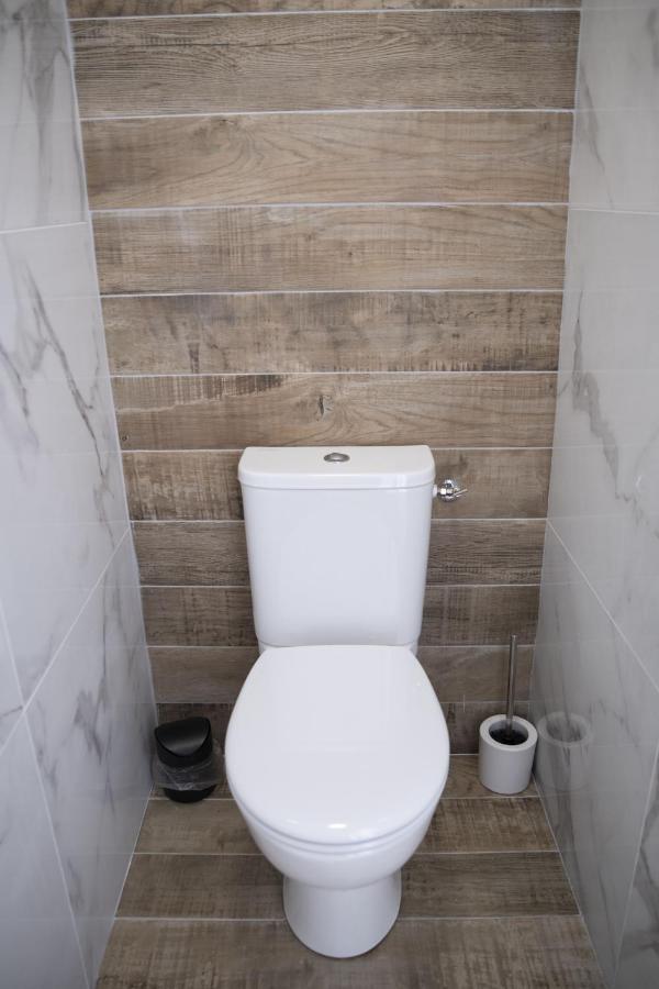 Apartmán Triplex 110 M2 Centre Historique Avec Jacuzzi Dinan Exteriér fotografie